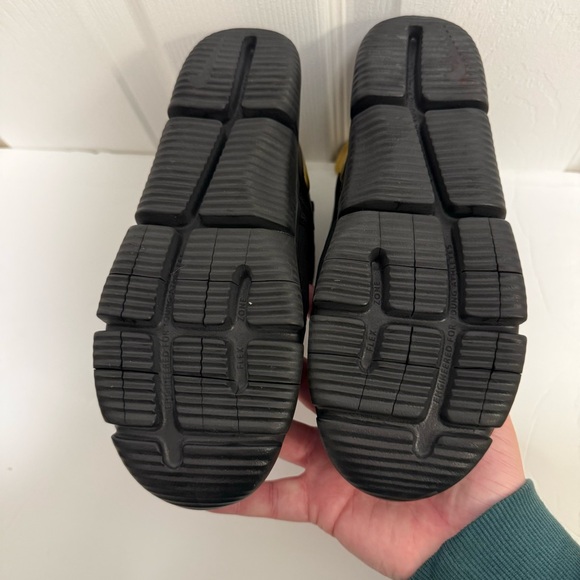 Nike youth boots! NEW - Picture 2 of 3